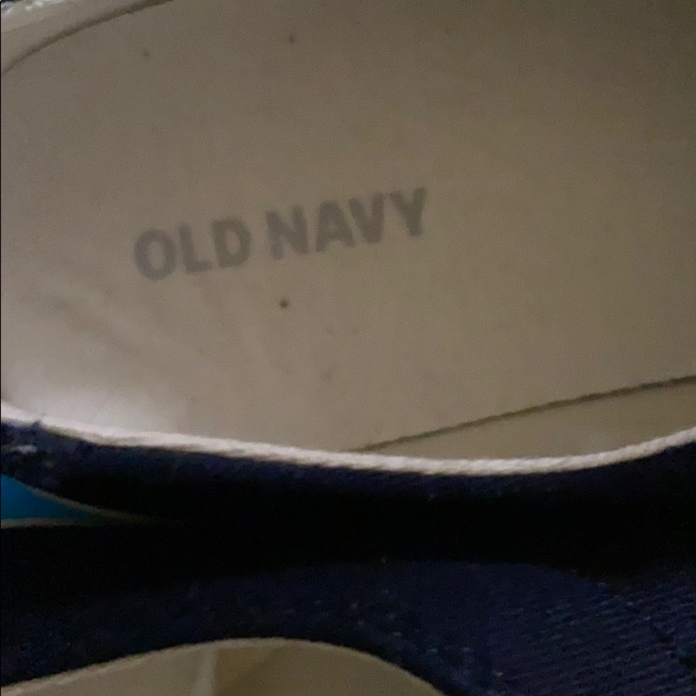 Old Navy tennis 🎾 shoes - Picture 4 of 6